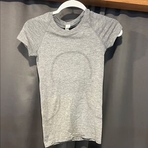 Lululemon short sleeve top